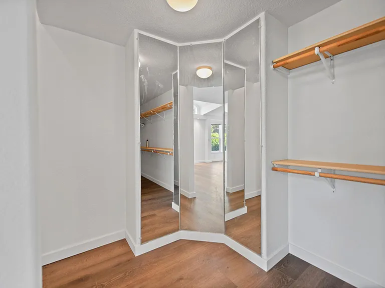 1057 E La Loma Ave — Photo 28