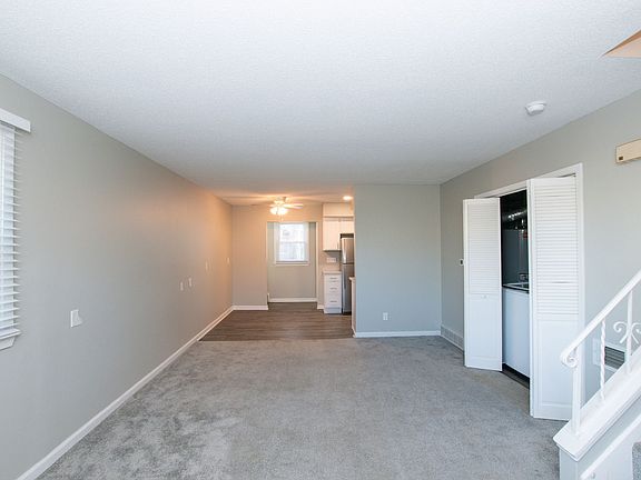 3rd image of 4327/4329 66th St