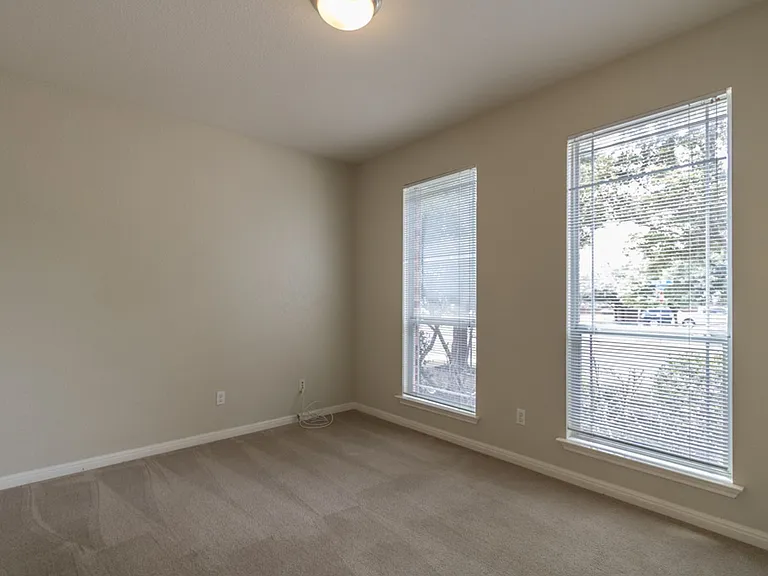 18601 Derby Hill Ln — Photo 11