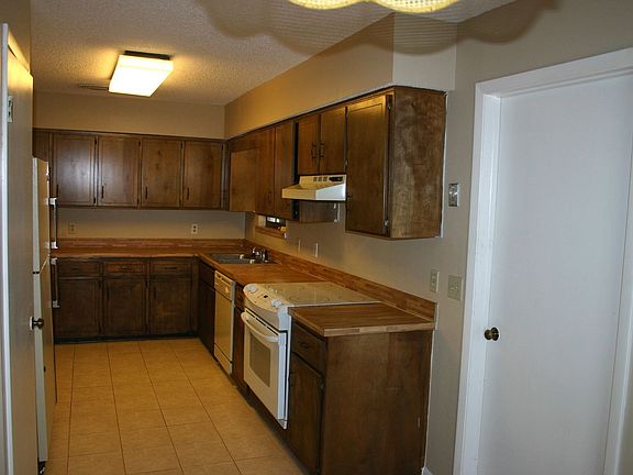 Kitchen-pre renovations