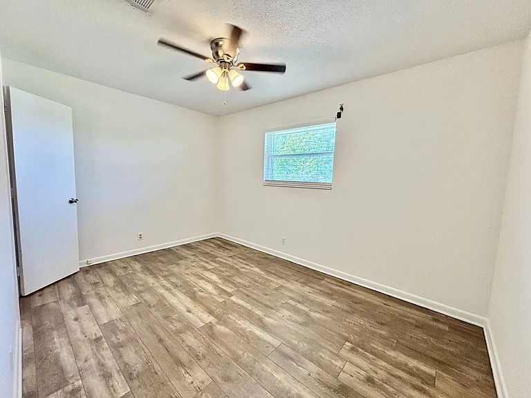 3460 Rothschild Dr — Photo 9