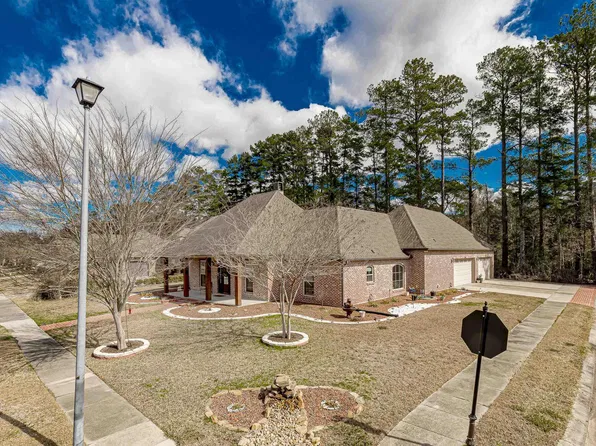 4903 Harbor Ln, Greenwell Springs, LA 70739