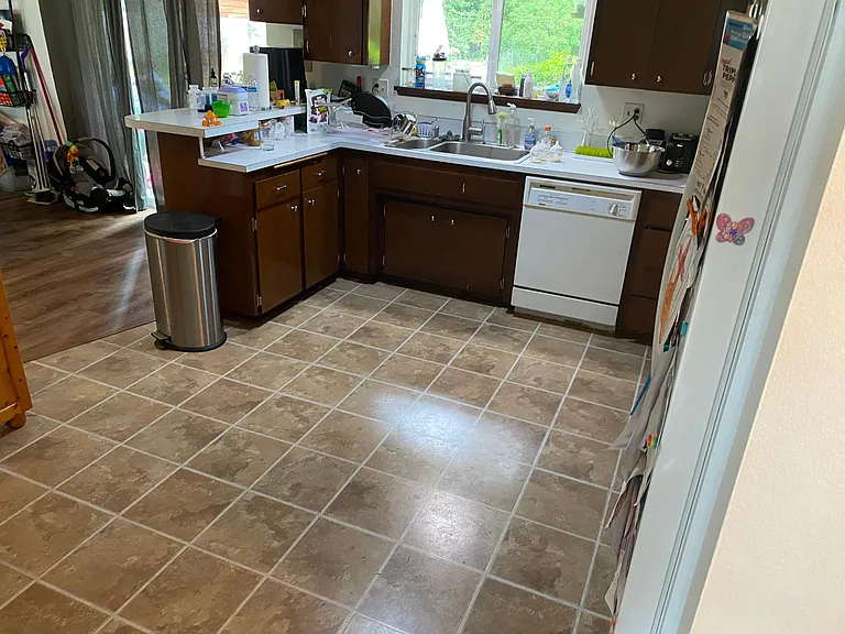 1607 Edgewood Dr NW — Photo 4