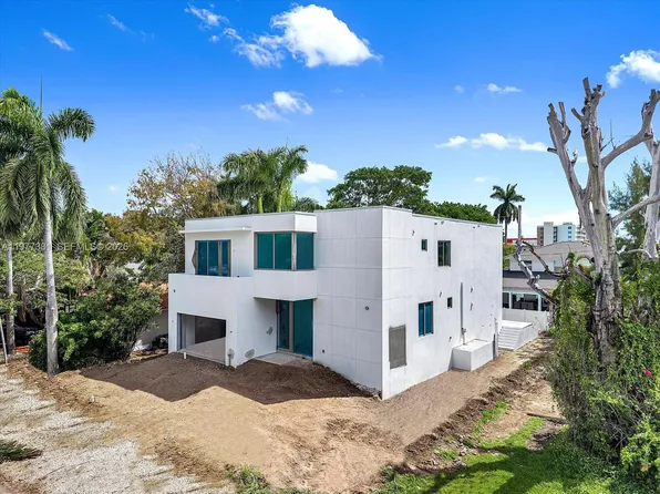 7701 Coquina Dr, North Bay Village, FL 33141