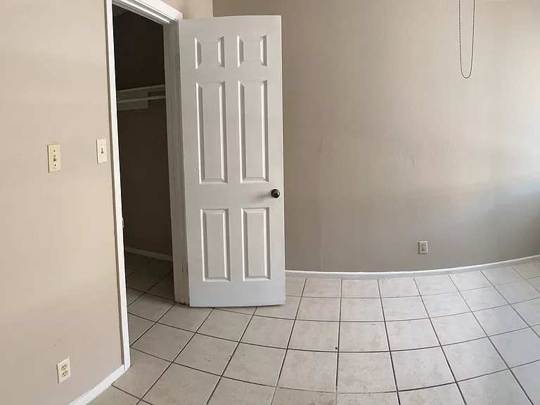 820 E Hillside Rd — Photo 14