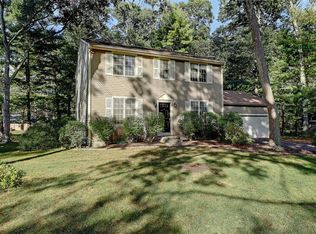 1 Ferrier Ave, Barrington, RI 02806