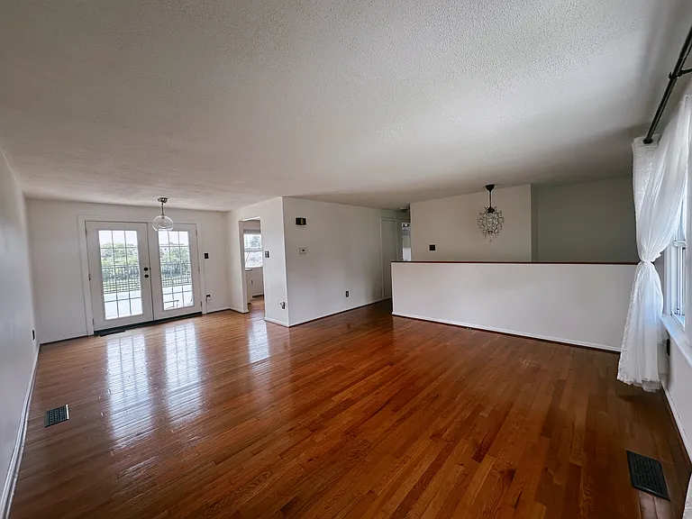 Family and Dining Rooms