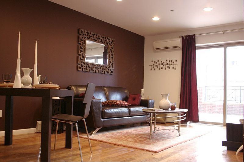 2nd image of 2547 23rd St APT 3F