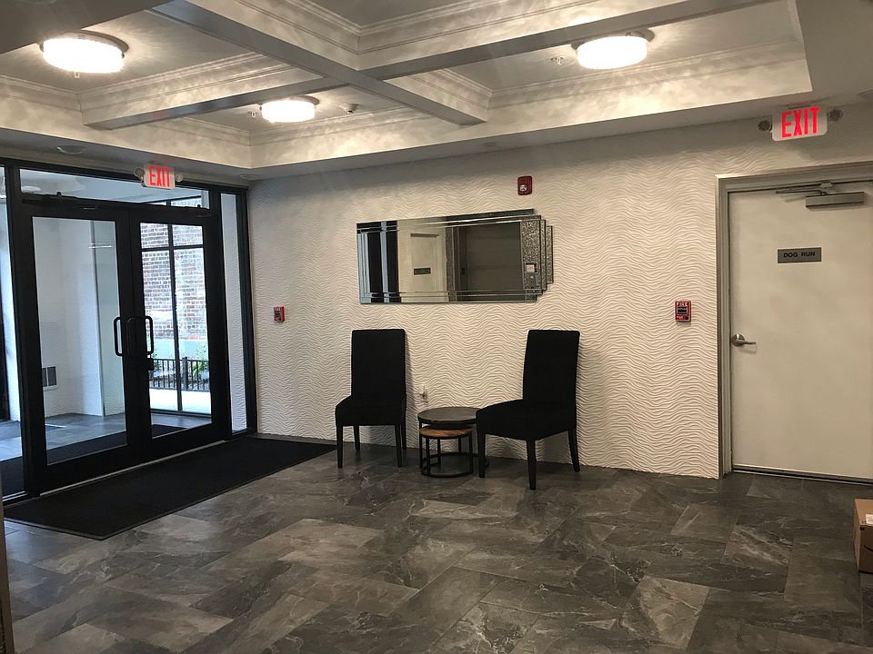 2nd image of 430 52nd St Unit 205