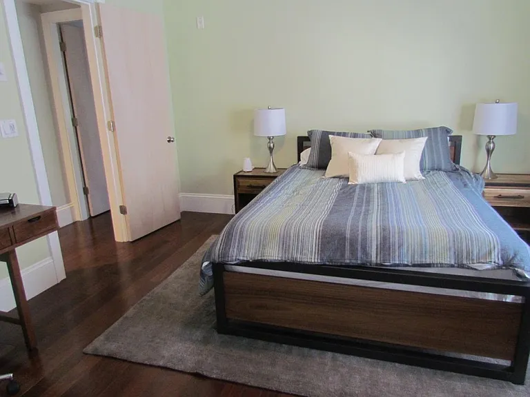 895 E 4th St #2 — Photo 14