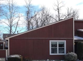 822 Lee Ln, Enola, PA