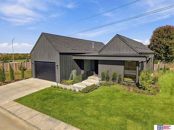 4th image of 8440 Birkett Pl