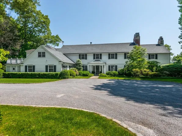 20 Cove Woods Road, Oyster Bay Cove, NY 11771