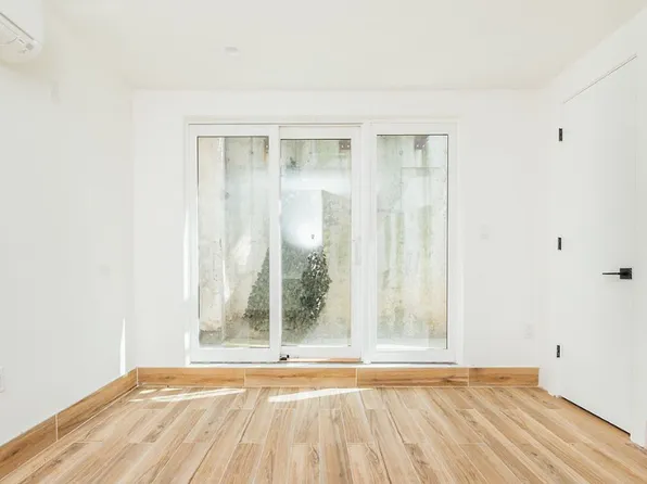 1540 Putnam Avenue image 11 of 18