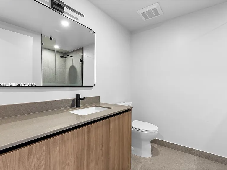 121 NE 5th St #1109 — Photo 12