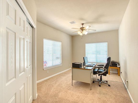 4th image of 405 Phil Hansen Dr