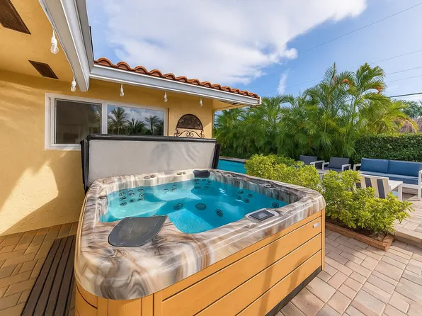 1248 SE 8th Street, Deerfield Beach, FL 33441