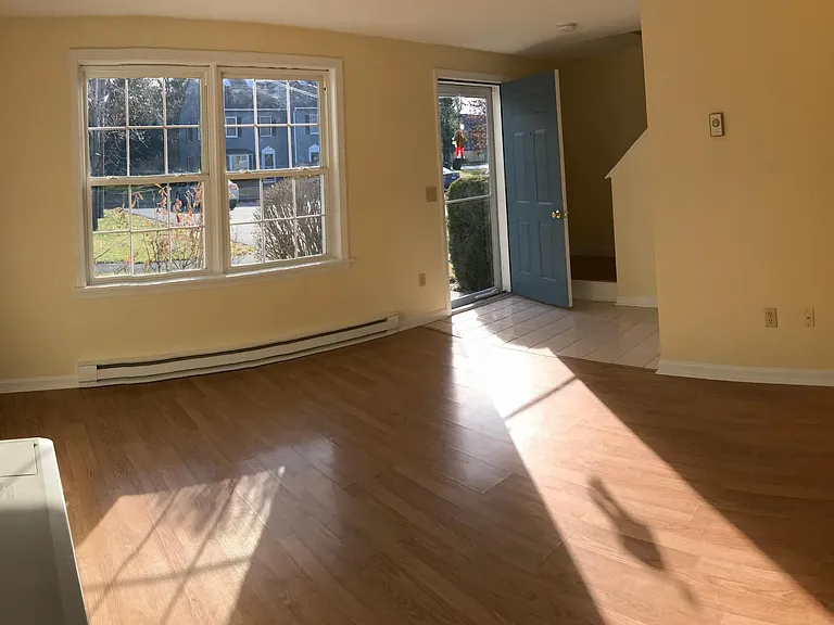 77 Baldwin Dr — Photo 11