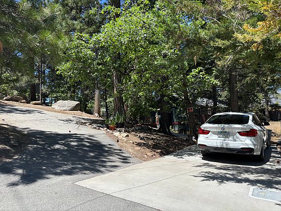 Lower and upper driveway's