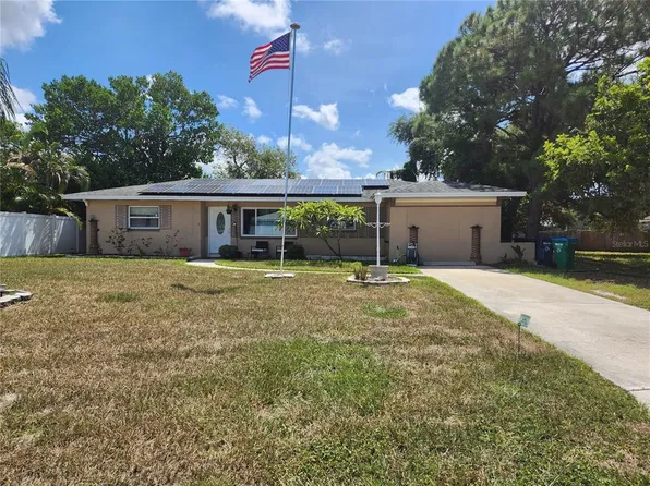 9009 108th St, Seminole, FL 33772
