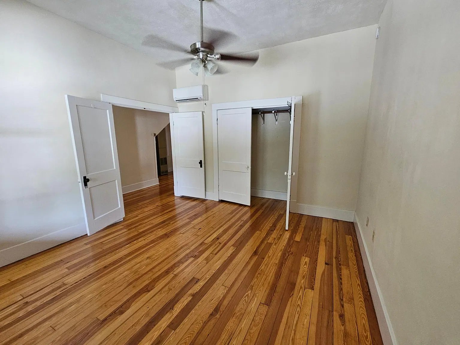 2 bed, 1275 sqft, $1,400 — Photo 4