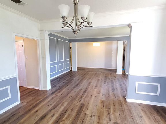 3rd image of 8702 Royalwood Dr