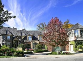 21875 W Riviera Ct, Mundelein, IL 60060