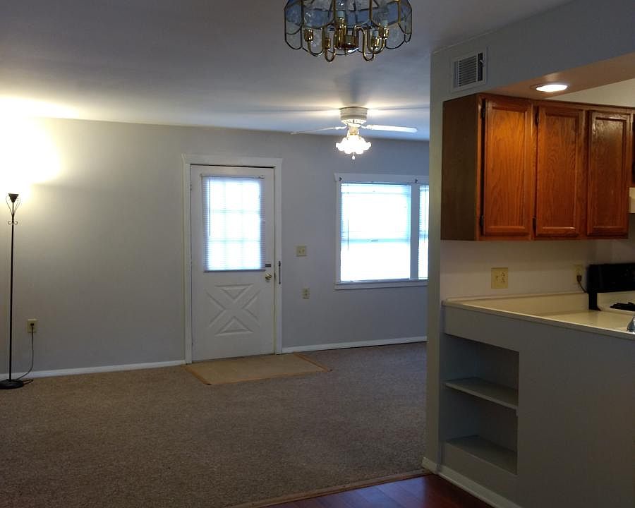 1st image of 305 Washington St #1