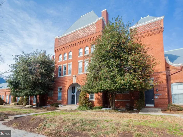 1432 E Capitol St NE #1432, Washington, DC 20003