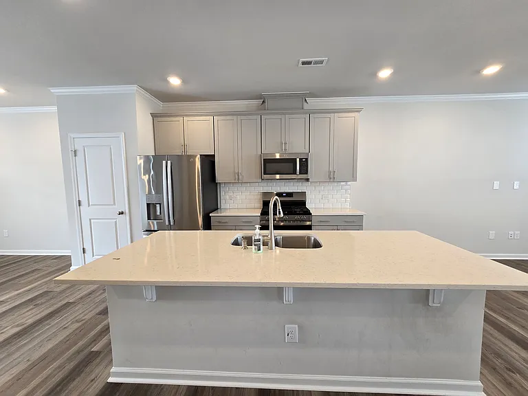 3004 Honeymyrtle Ln — Photo 11