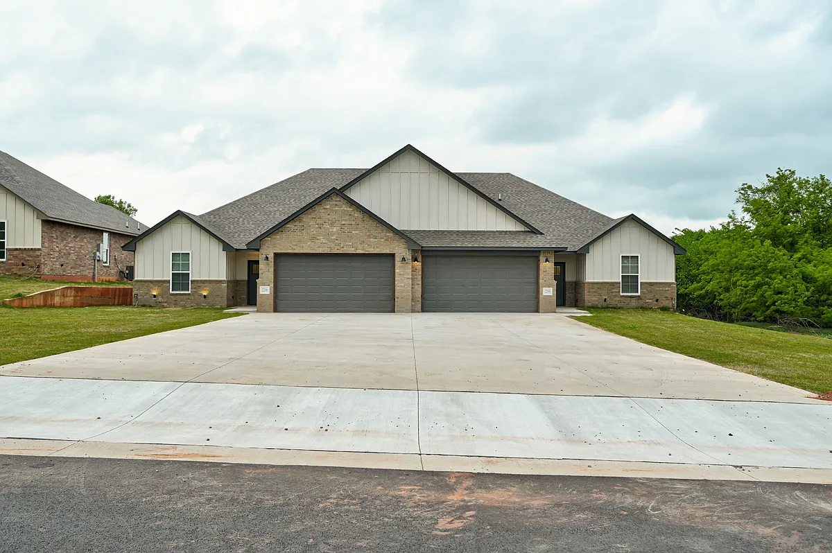 Building Photo - 2298 E Sooner Rd