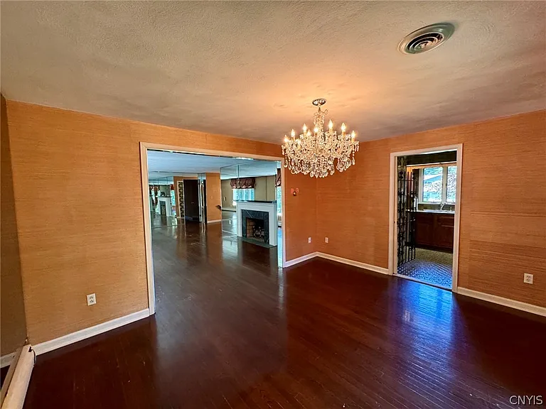 112 Old Farm Rd — Photo 9