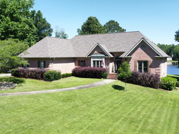 130 Beech Valley Dr, Sharpsburg, GA 30277