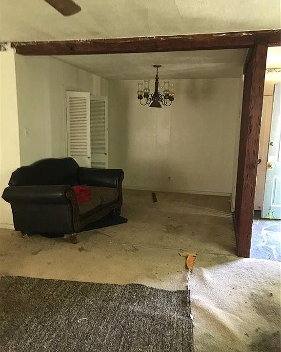 2nd image of 1826 Cook St