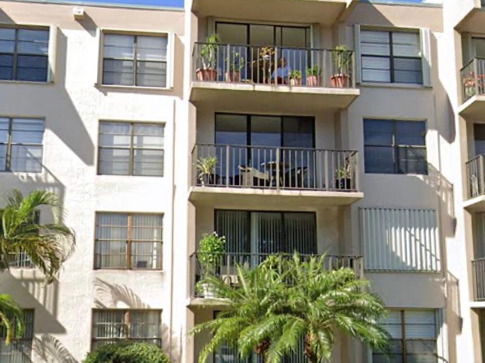 1st image of 13000 SW 92nd Ave APT B214