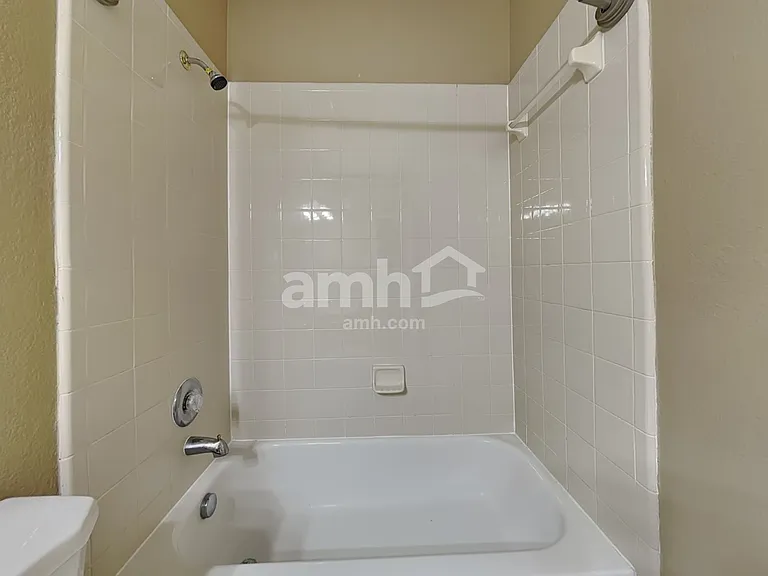 6801 Essex Dr — Photo 15