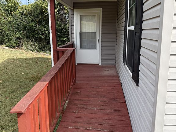5th image of 116 Davis St S