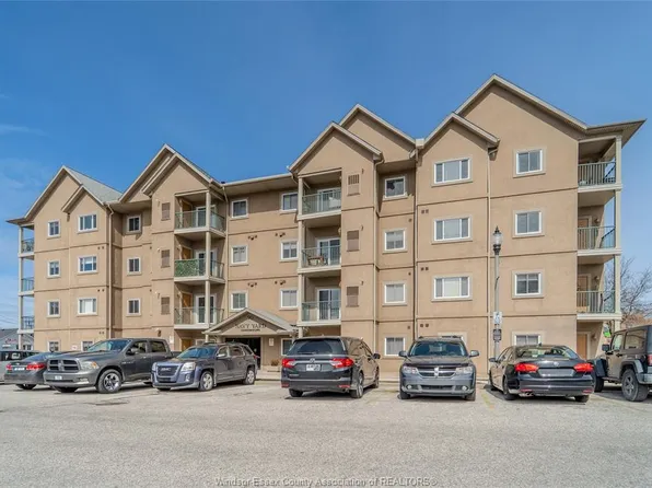 90 Murray St #403, Amherstburg, ON N9V 4B9