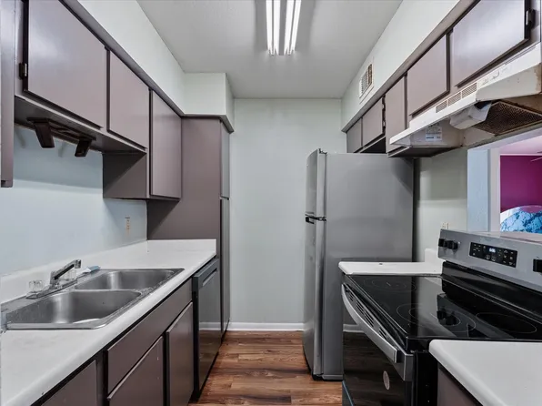 8517 Hearth Dr APT 36, Houston, TX 77054