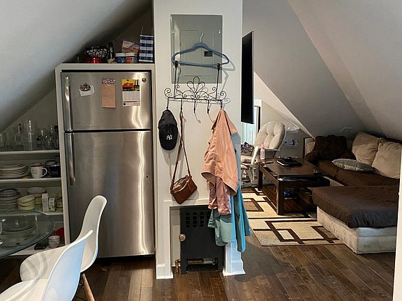4th image of 39 Park Pl Floor 2