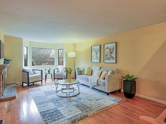 2nd image of 2276 Shelley Ave
