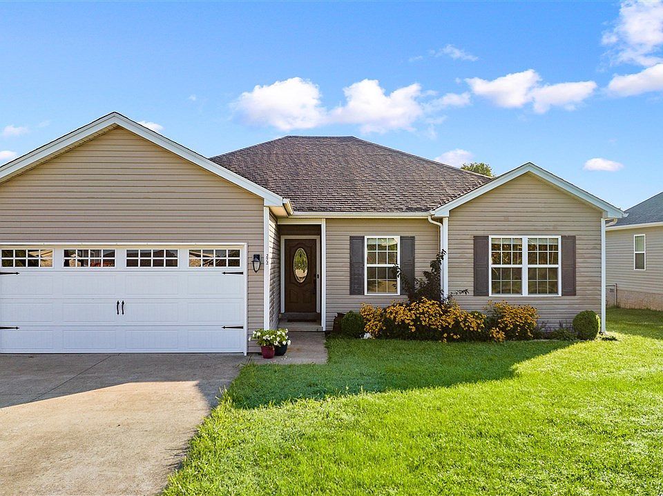 1st image of 272 Maple Hill Ct