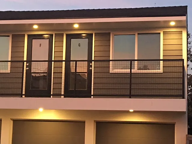 Studio, 250 sqft, $1,925 — Photo 2