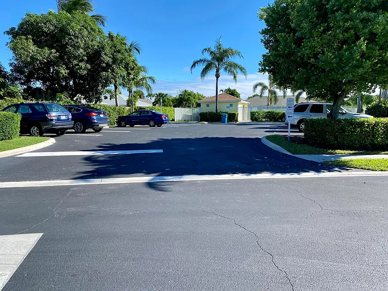 112 Sunset Blvd — Photo 15