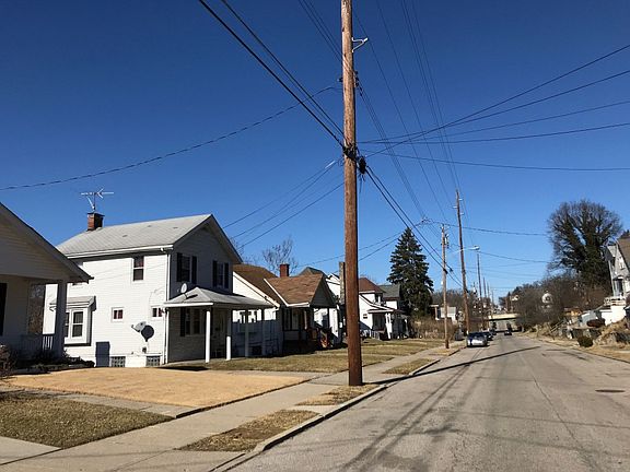 5th image of 744 Woodlawn Ave