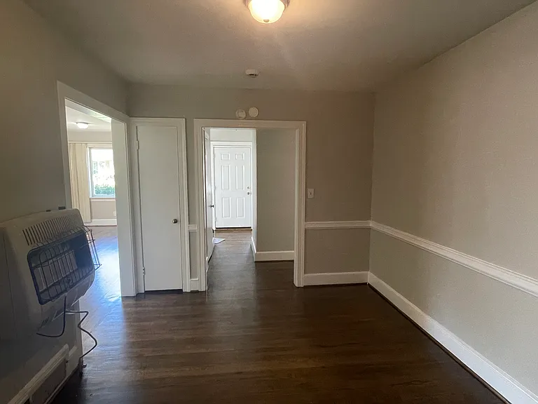 628 Eastern Ave — Photo 4
