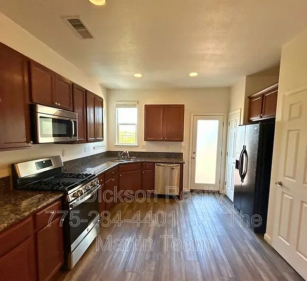 5900 Promontory Dr — Photo 6