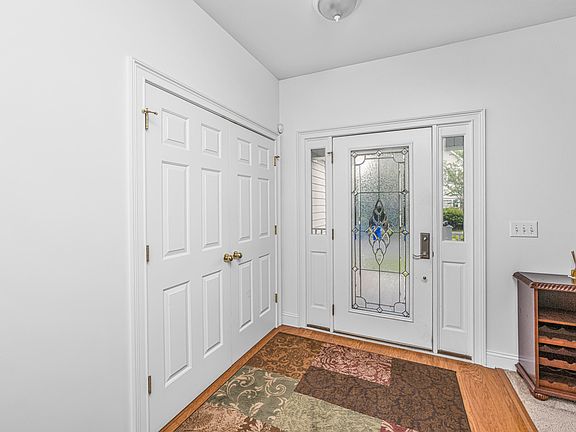 4th image of 1409 Bloomingdale Ln