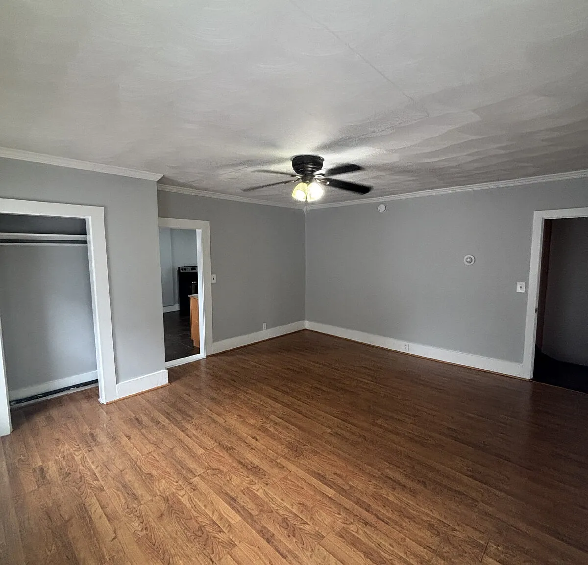 2 bed, 1.0 bath, $1,600 — Photo 3