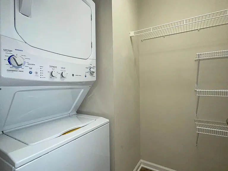 367 Upper Stone Ave #G — Photo 11
